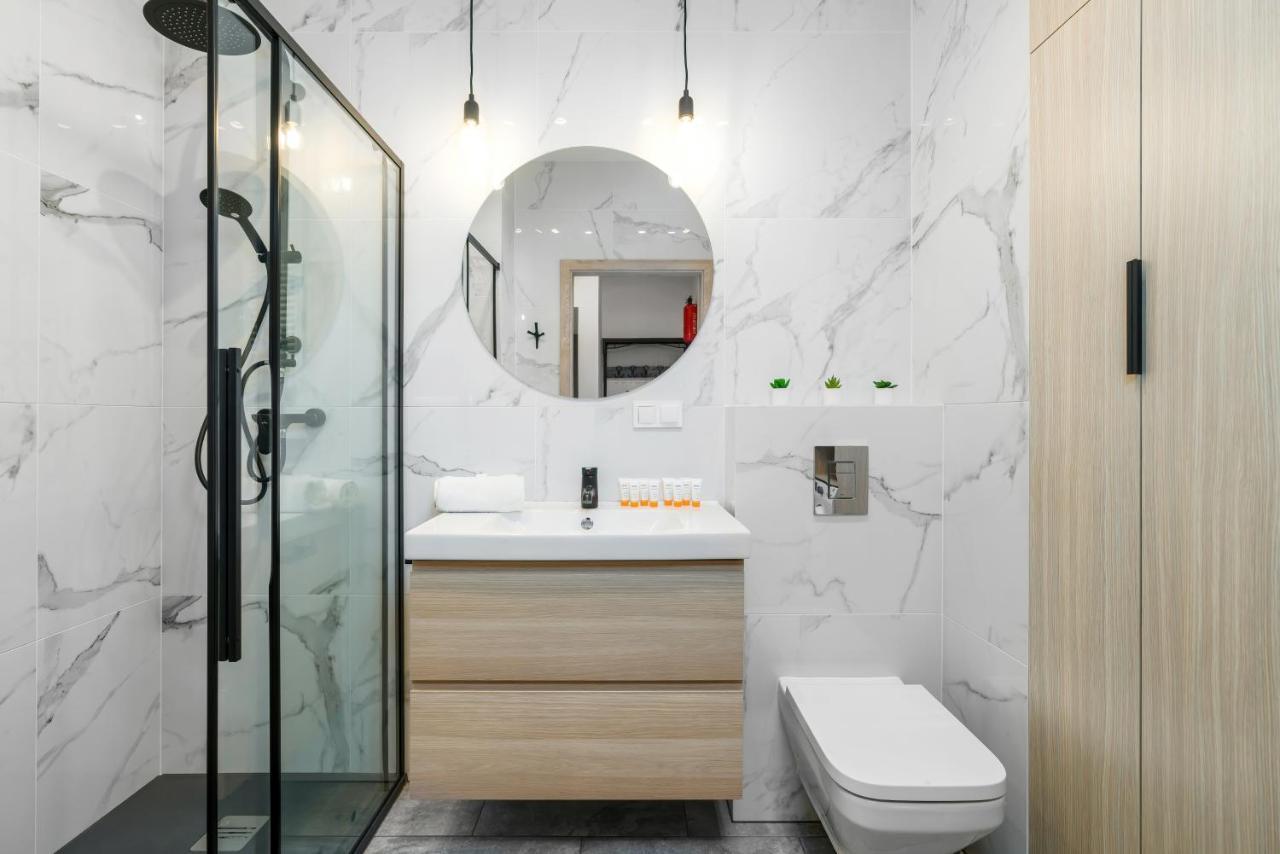 Premium Apartments Poznan Airport By Noclegi Renters Buitenkant foto