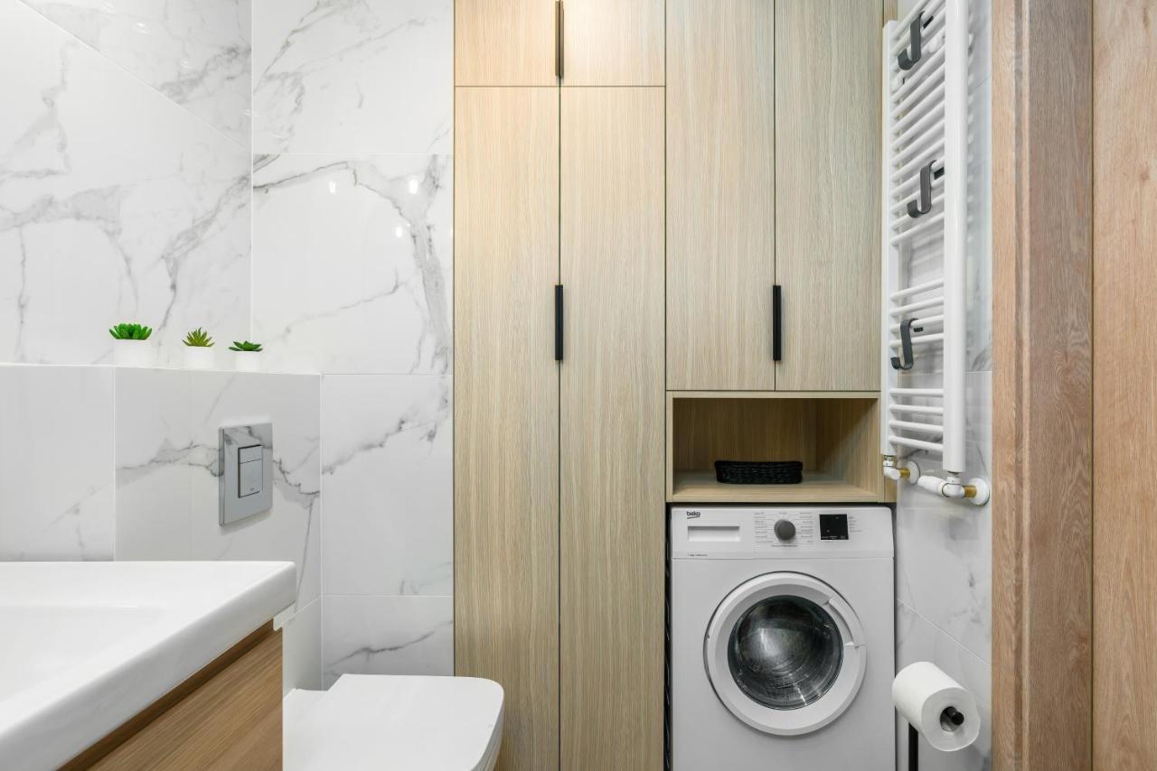 Premium Apartments Poznan Airport By Noclegi Renters Buitenkant foto