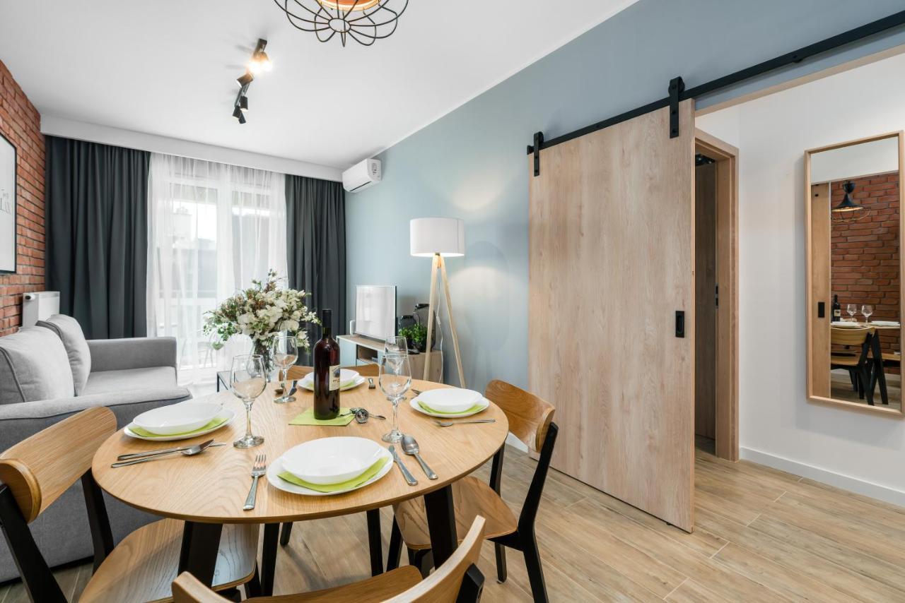 Premium Apartments Poznan Airport By Noclegi Renters Buitenkant foto