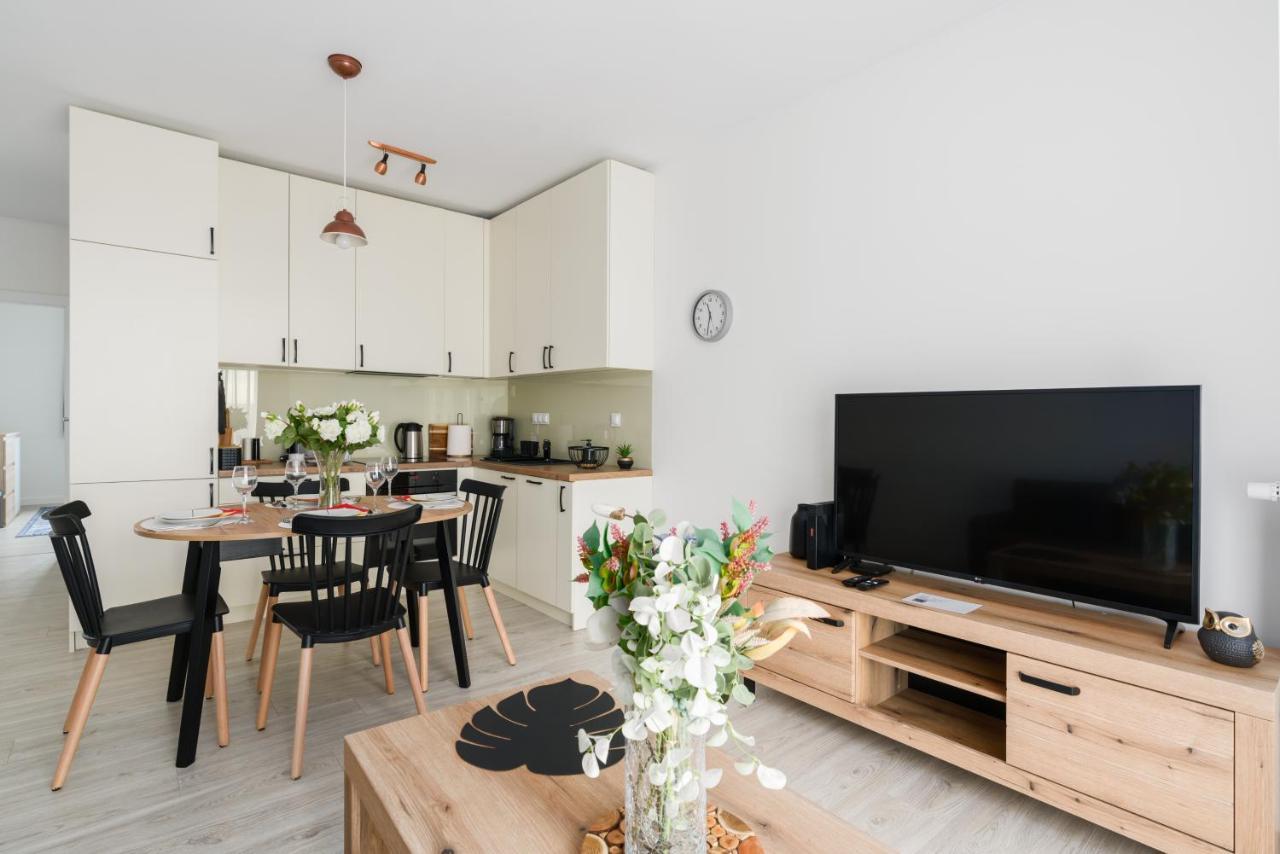 Premium Apartments Poznan Airport By Noclegi Renters Buitenkant foto