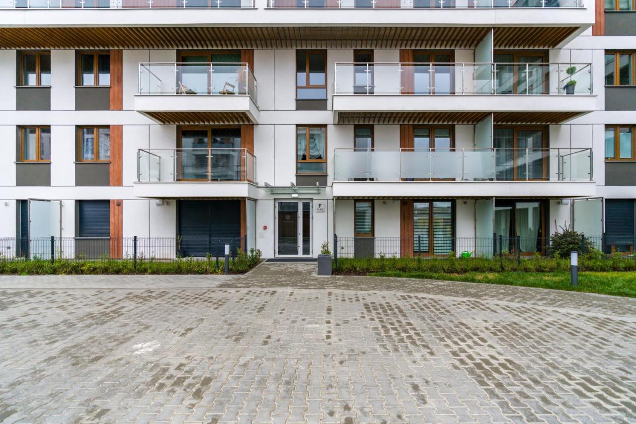 Premium Apartments Poznan Airport By Noclegi Renters Buitenkant foto